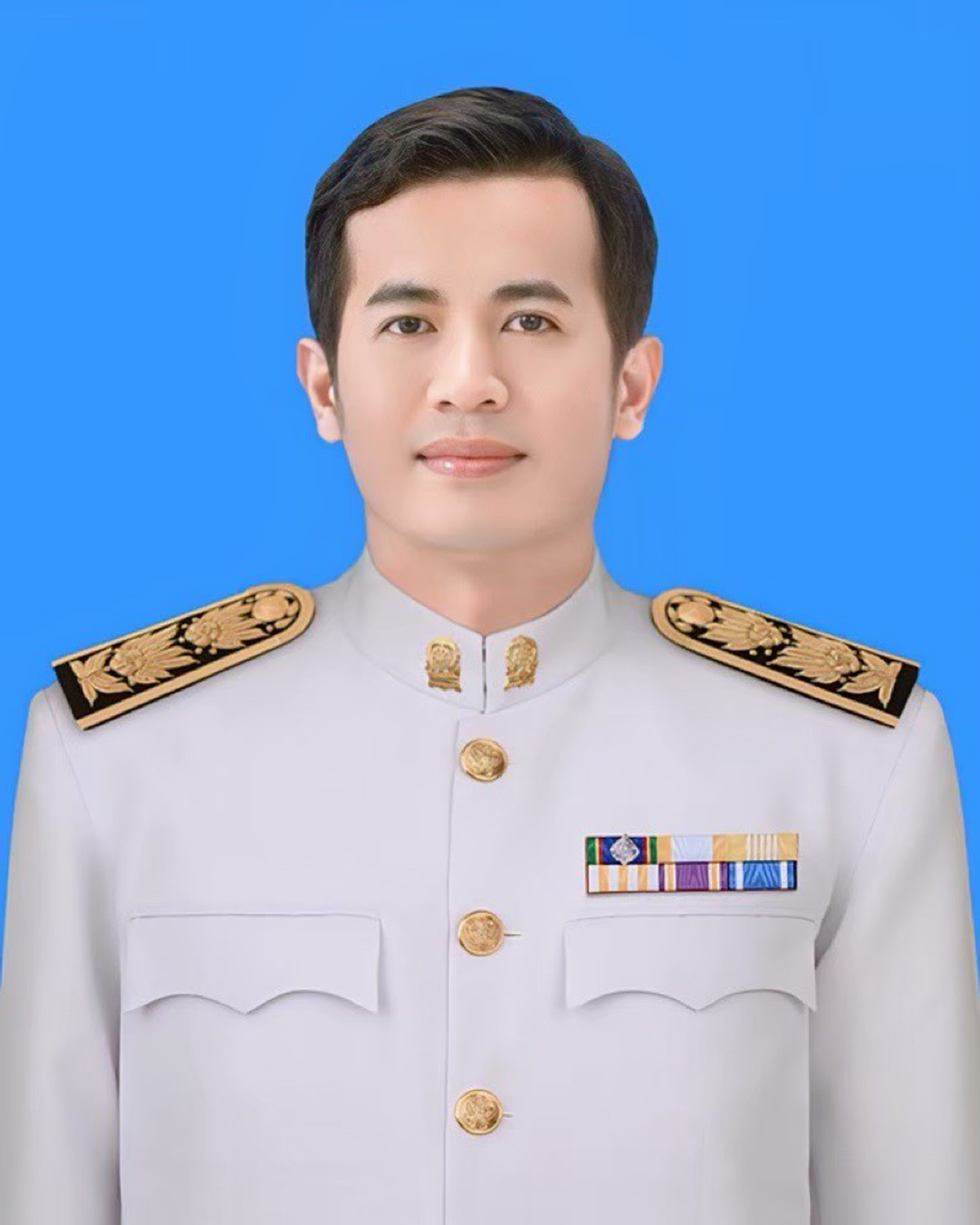 นายปรีชา ขอกรดสำโรง